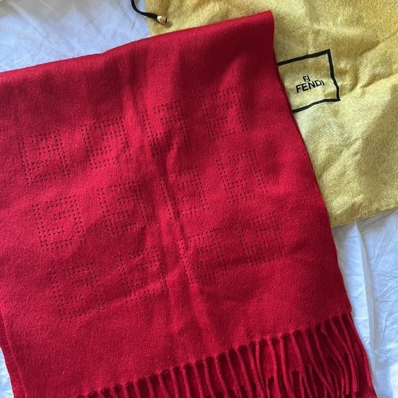 FENDI cashmere red large scarf - Picture 4 of 5